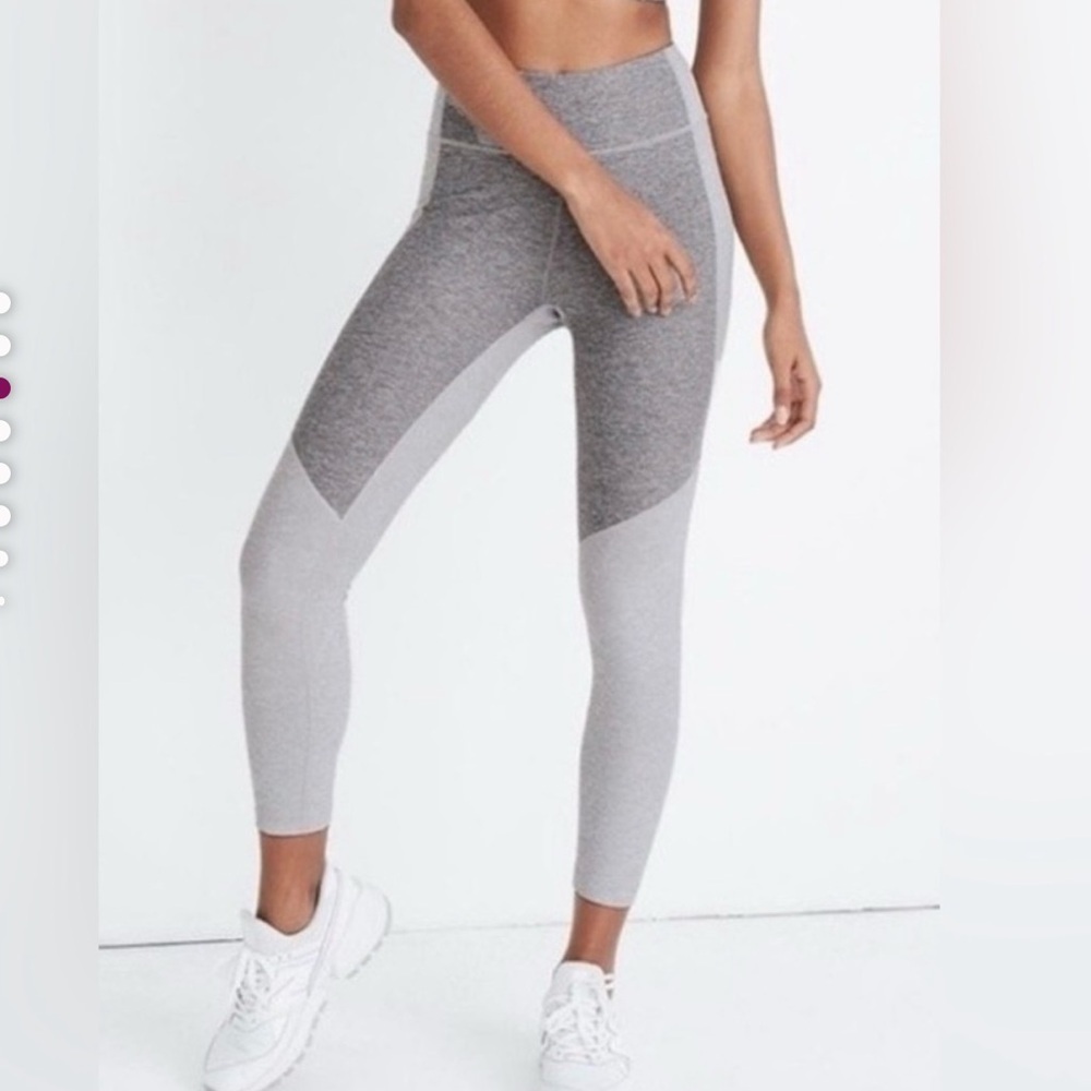 Outdoor Voices Leggings Dove and Ash Color Block 23” Inseam